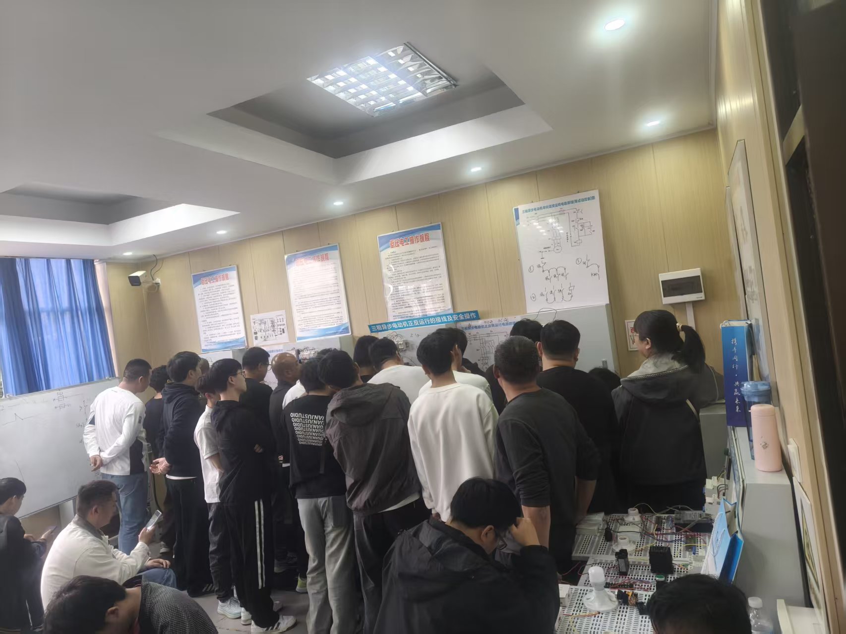 理论面授课堂
